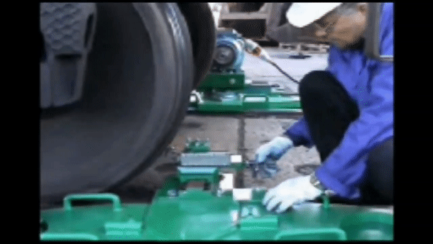 1AK200 mobile wheel lathe